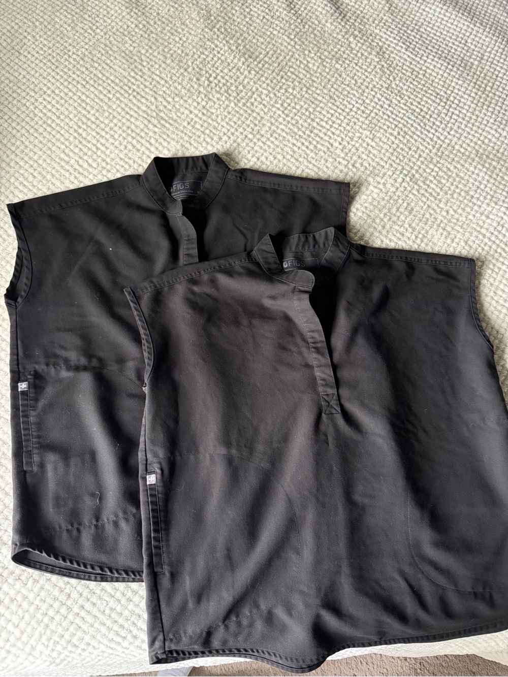 2 Figs Rafaela Scrub Tops - Picture 2 of 4